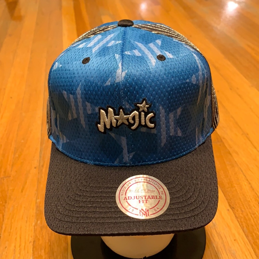 Mitchell & Ness NBA Atlanta magic hat.